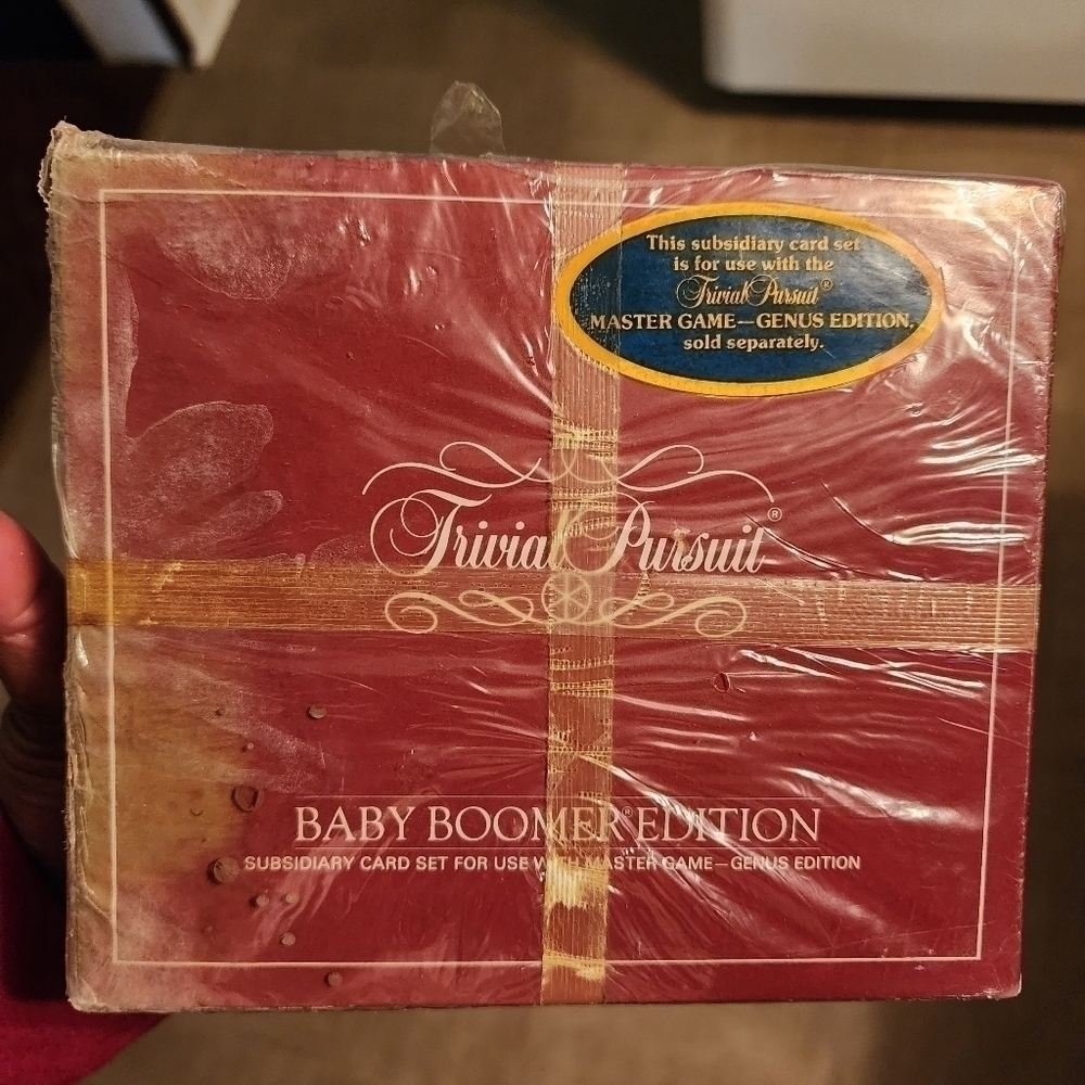 Trivial Pursuit Baby Boomer Edition Complete Set Vintage 1983 Sealed Box Damage.